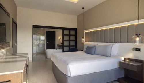 Luxury Presidential Jacuzzi Ocean view One Bedroom Suite Diamond Club
