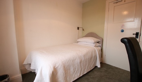 Habitación individual, baño privado
