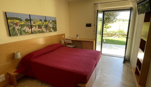 Habitación estándar con 1 cama doble o 2 individuales