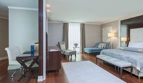 Presidental Suite with King Size Bed