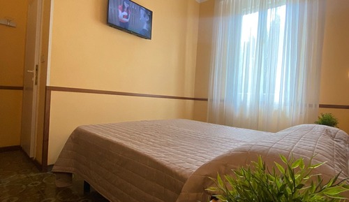 Habitación económica con 1 cama doble o 2 individuales, 1 cama doble