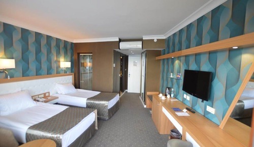Deluxe Single Room City View 