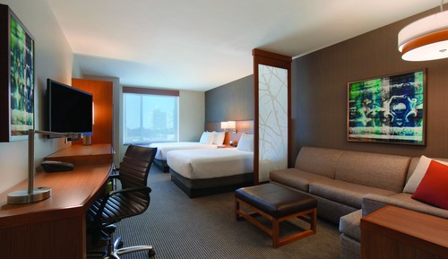Habitación, varias camas (2 Queen and 1 Sofa Bed, High Floor)