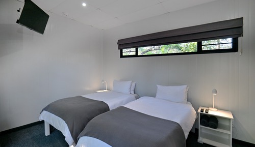 Habitación con 2 camas individuales