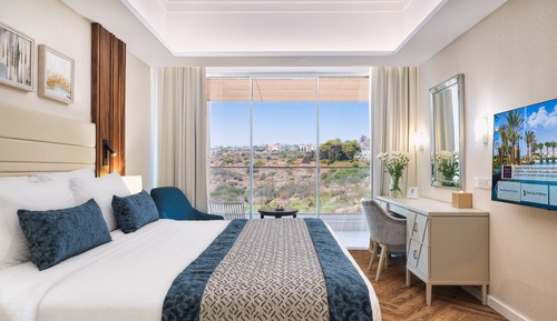 Suite junior, vistas a la colina