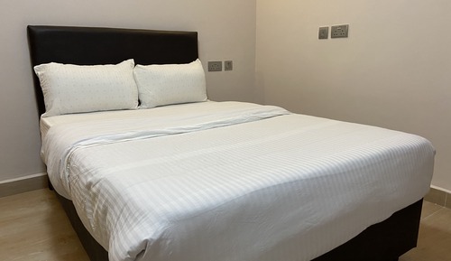 Apartamento ejecutivo, 2 habitaciones, balcón
