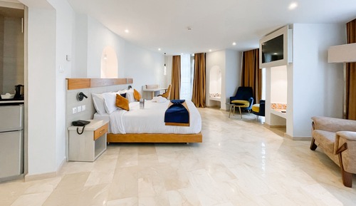 Suite estudio junior, 1 cama de matrimonio grande, no fumadores, vistas a la playa