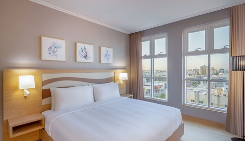 Estudio, 1 cama de matrimonio grande con sofá cama