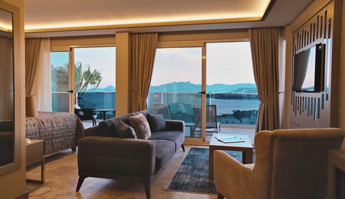 Suite Deluxe, 1 habitación, bañera de hidromasaje, vistas al mar