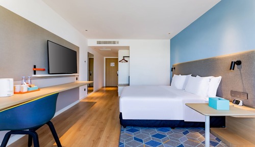 Habitación estándar, 1 cama de matrimonio grande, vistas a la ciudad (Extra Floor Space, Smart Room)