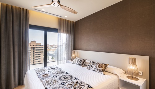 Ático de lujo, 2 habitaciones, terraza, vistas a la ciudad