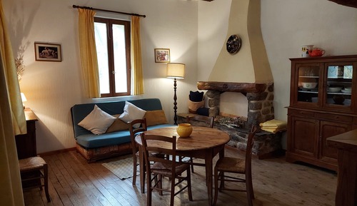 Casa de campo Confort, baño privado, vistas al jardín (Estragon)