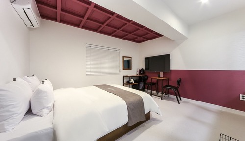 Room (Deluxe - Breakfast Included (Double+B)