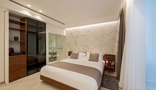 Deluxe Room with Balcony - Street View