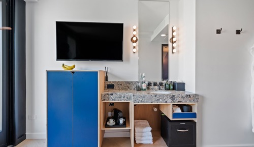Suite ejecutiva (Self Check-in with Virtual Front Desk)