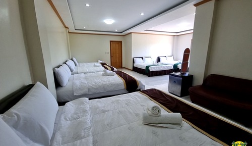 Habitación familiar, vistas al jardín