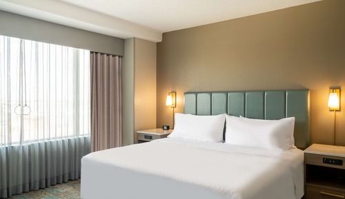 Suite, 1 cama de matrimonio grande, accesible para personas con discapacidad, bañera (River View)