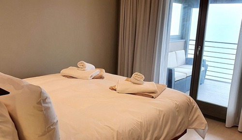 Apartamento sénior, balcón, planta ejecutiva