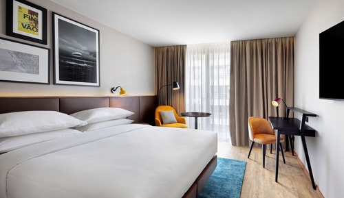 Habitación Deluxe, 1 cama de matrimonio grande, vistas a la ciudad
