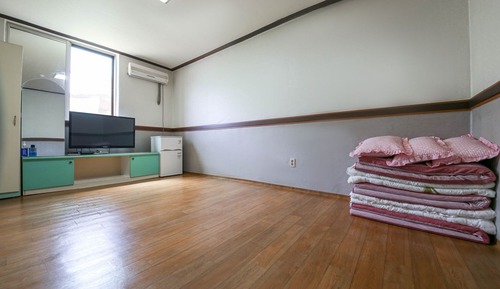 Room (Ondol cattle)
