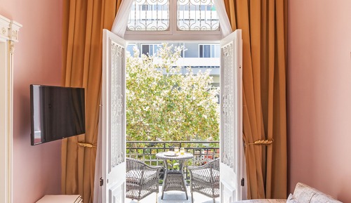 Suite ejecutiva, balcón