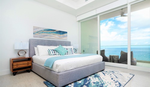 Apartamento de lujo, 1 cama de matrimonio grande con sofá cama, vistas al mar