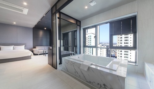 Suite familiar