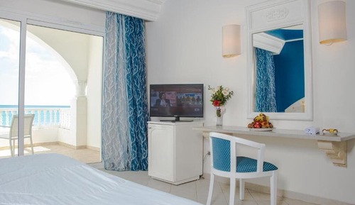 Habitación superior con 1 cama doble o 2 individuales, 1 cama de matrimonio grande, vistas al mar