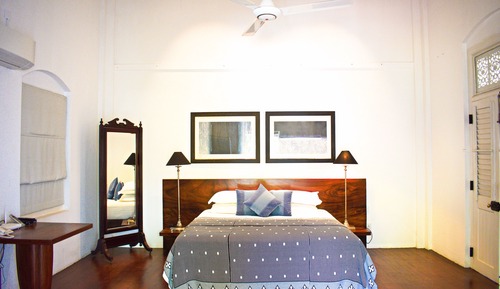 Deluxe Suite