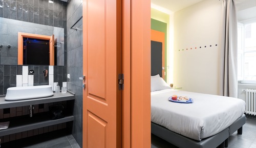 Habitación superior con 1 cama doble o 2 individuales