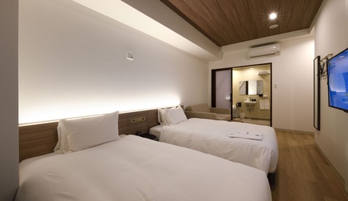 Habitación triple básica, accesible para personas con discapacidad, no fumadores (25 sqm)