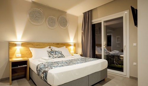 Suite estudio superior, piscina privada, frente a la playa