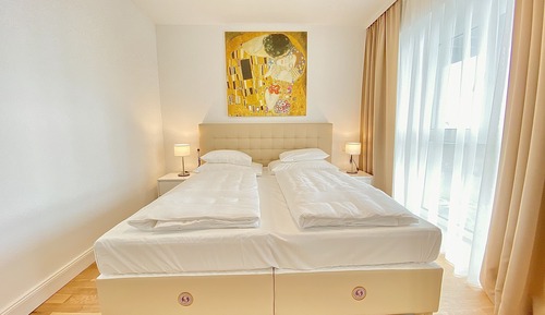Dúplex familiar, 2 habitaciones, no fumadores, en la zona del patio