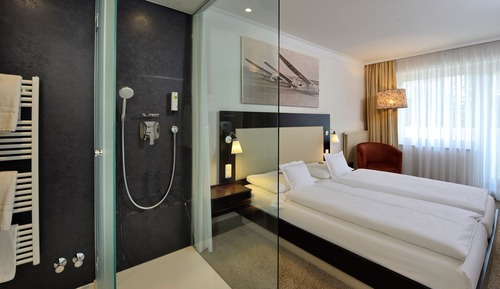 Habitación básica, 1 cama de matrimonio grande, balcón