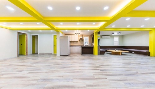 Habitación (Yellow moon)