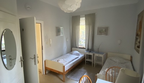 Habitación con 2 camas individuales