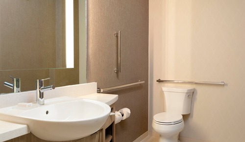Suite, varias camas (Mobility Accessible, Tub)