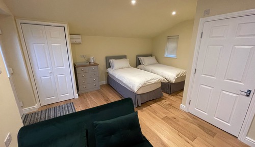 Habitación familiar con 1 cama doble o 2 individuales