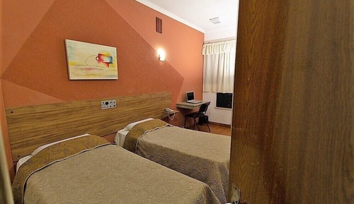 Habitación estándar con 2 camas individuales