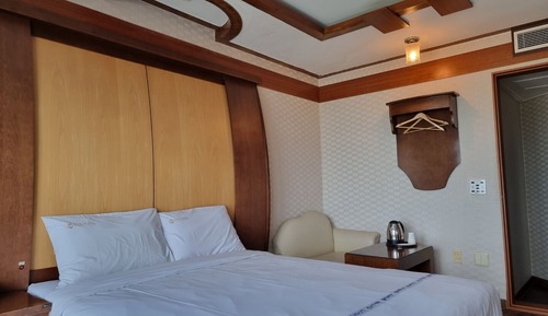 Double Room 2F