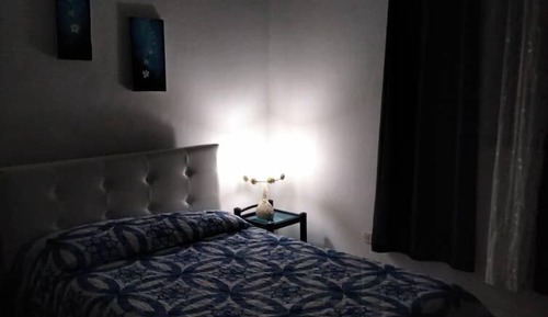 Habitación estándar con 1 cama doble o 2 individuales