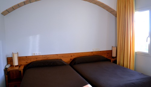 Habitación con 2 camas individuales