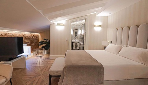 Habitación Doble Ejecutiva (Abuhardillada)