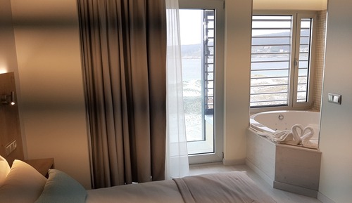 Habitación de lujo doble, bañera de hidromasaje, vistas al mar