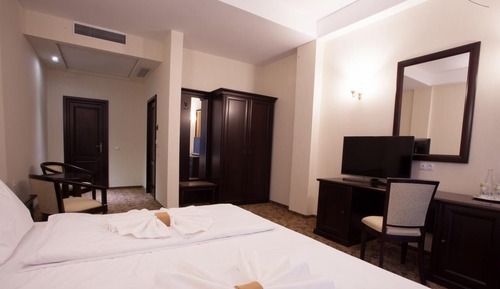 Habitación estándar con 1 cama doble o 2 individuales