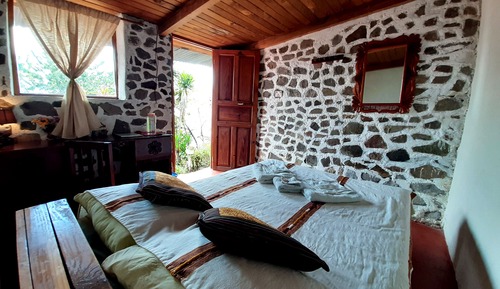 Habitación doble, 1 cama doble, baño compartido