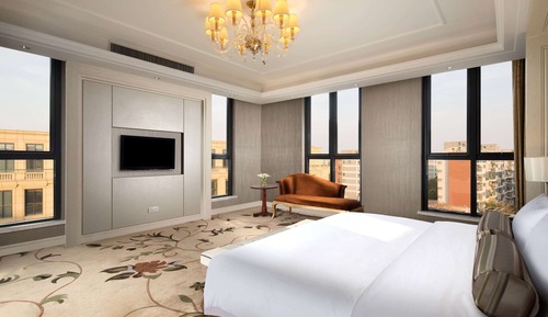 Suite, 1 cama de matrimonio grande, fumadores (Embassy)
