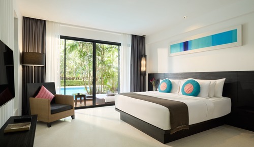 The Splash Pool Access with King Bed