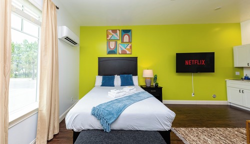 Estudio superior, 1 cama de matrimonio con sofá cama, no fumadores, frigorífico y microondas