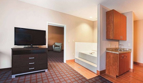 Suite, 1 habitación, no fumadores, bañera de hidromasaje (1 King Bed)